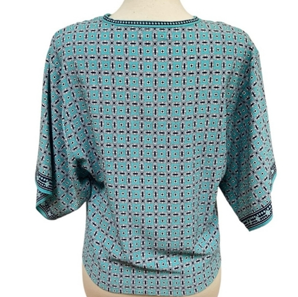 MAX STUDIO Geo Print V-Neck Tie Flared Sleeve Top EUC - Picture 5 of 8